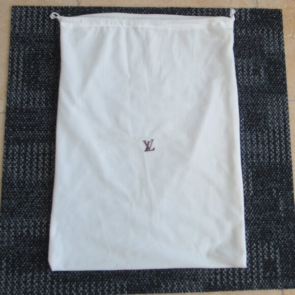 Authentic Louis Vuitton Fleece Dust Bag Drawstring Size 20 X 15 inches White - Picture 1 of 7